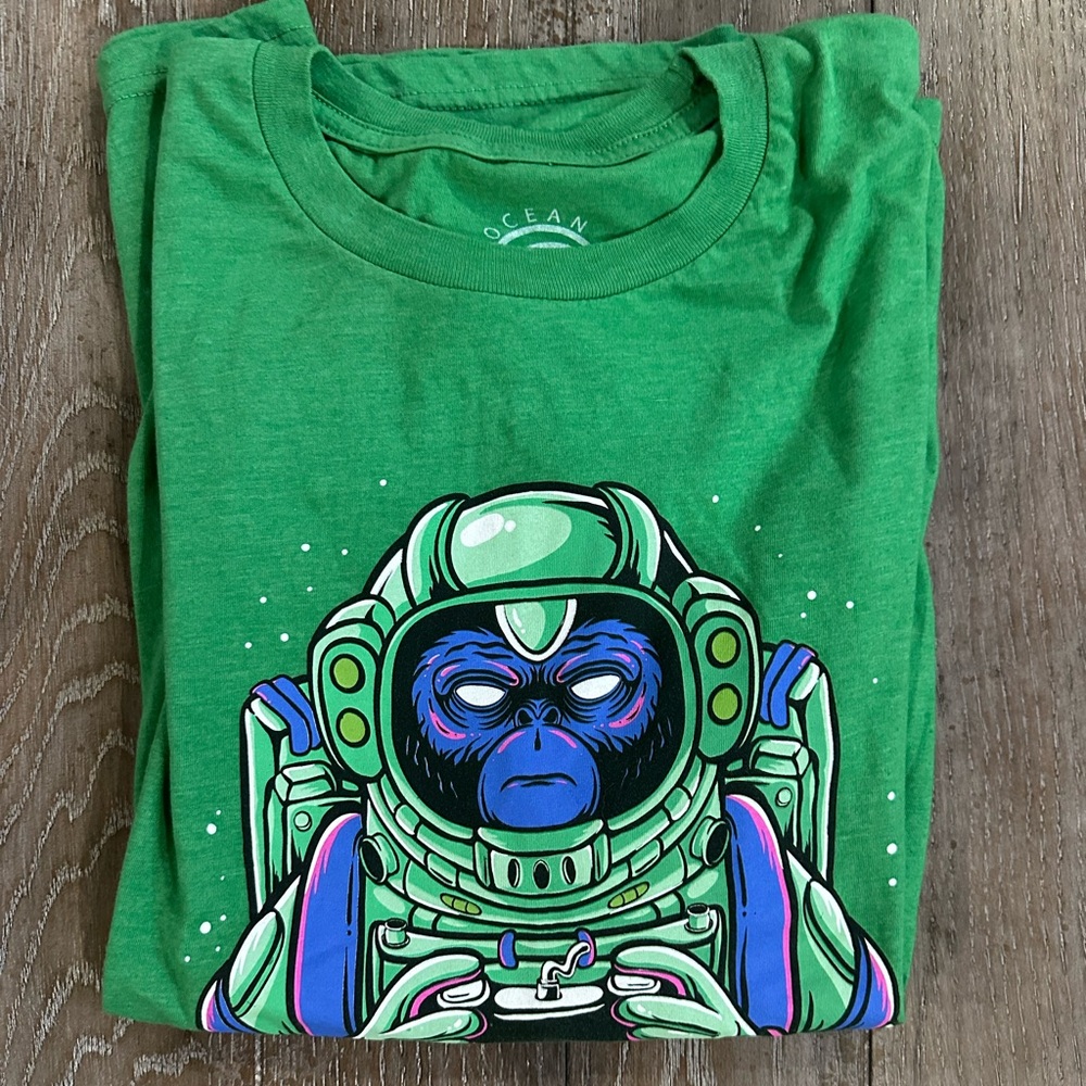 Ocean Current Vibrant Green Tee - Picture 5 of 5